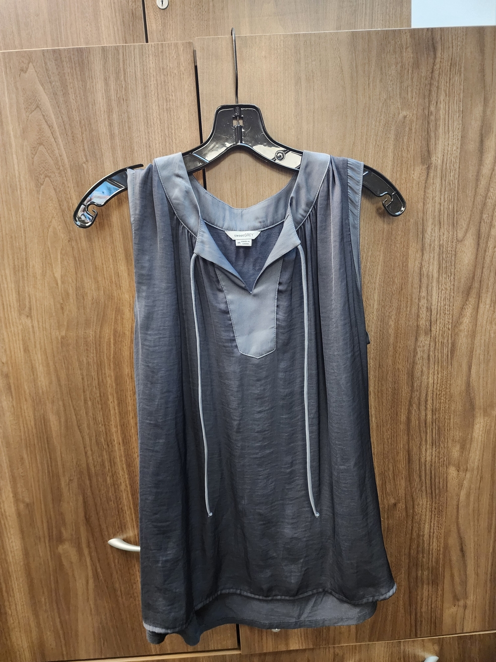 Sweet Grey Sleeveless Slate  Tie-Neck Blouse